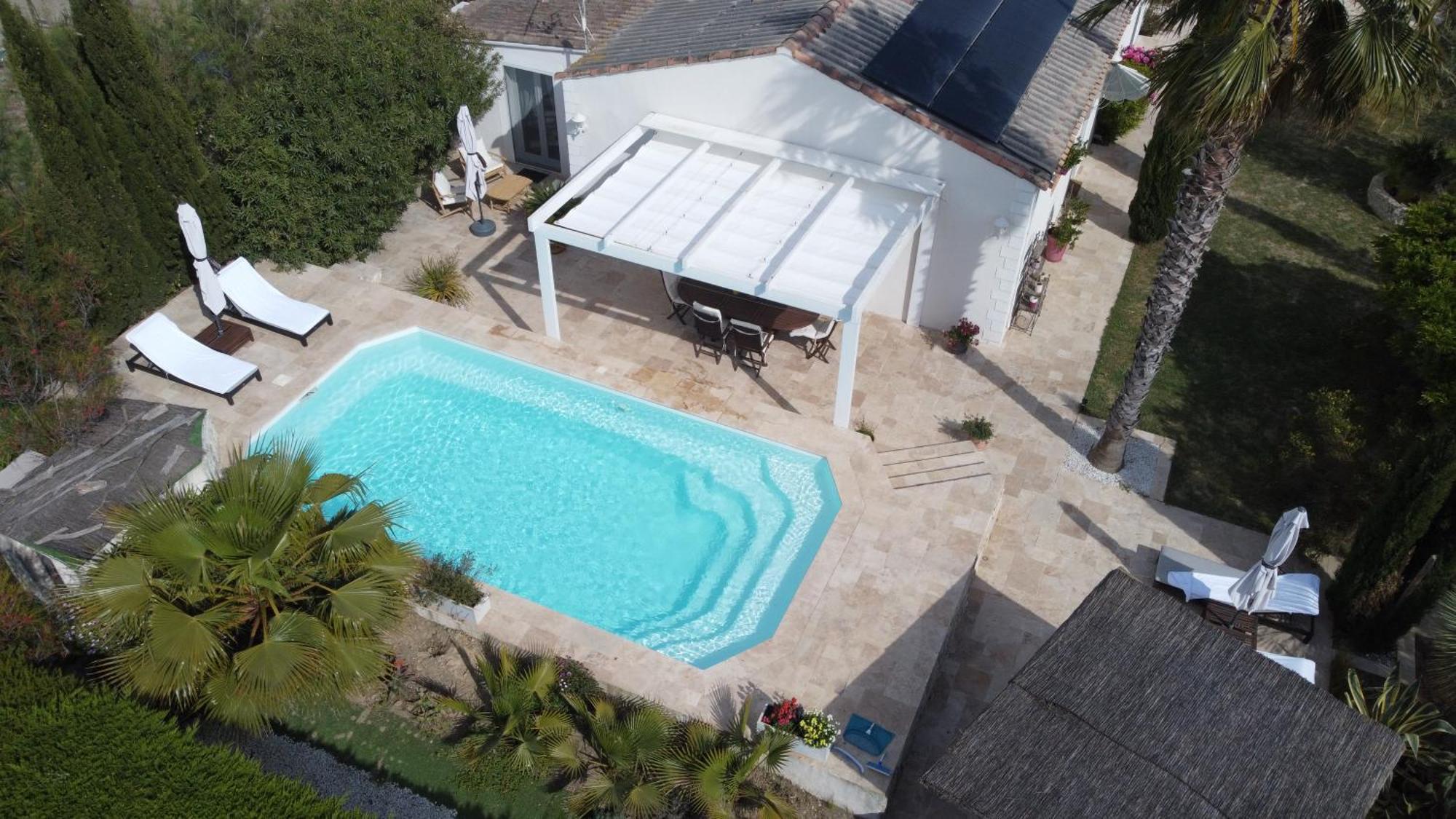 Aigues Marines Bed & Breakfast Exterior photo
